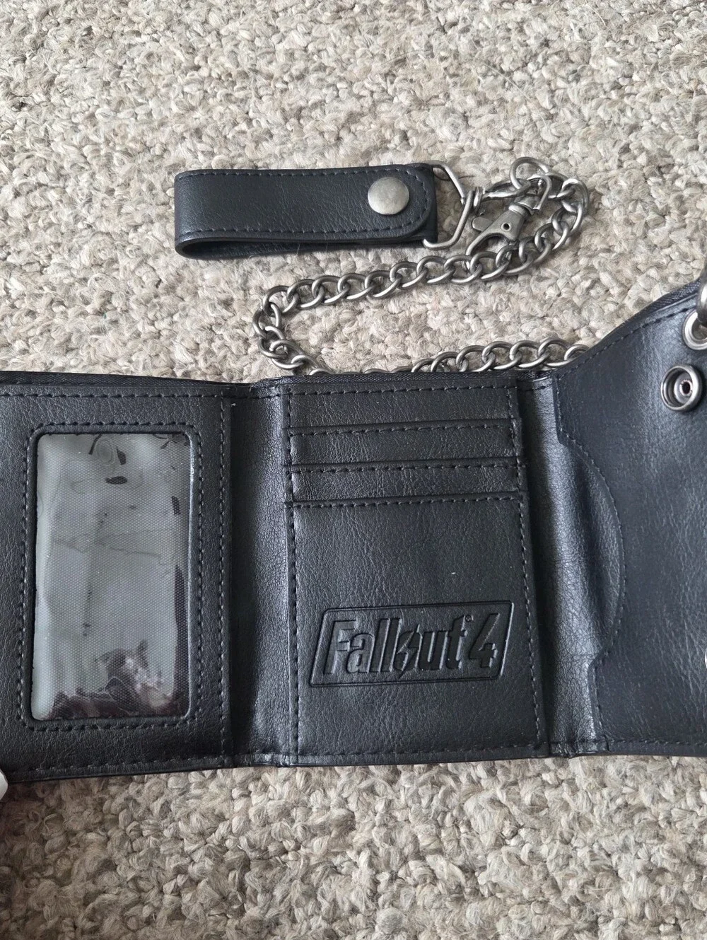 Fallout 4 Gamer Trifold Chain Wallet Nuka Cola Girl 2016 Bethesda Rare